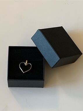 Solid 10k Yellow Gold Puffy Heart Pendant 3.53g - Gift Box Included